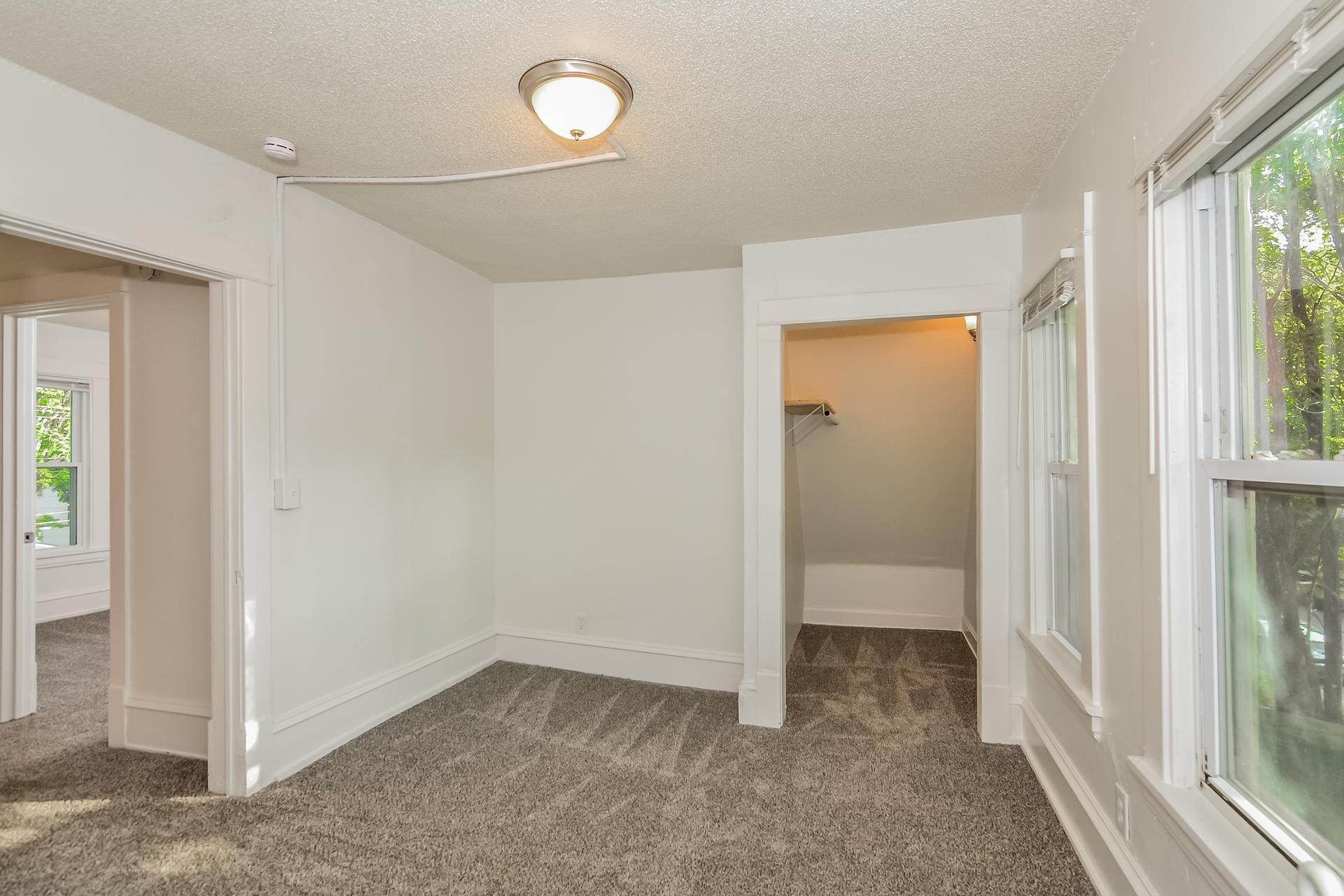 250 North Irving Avenue Minneapolis, MN 55405 - Photo 11 of 31