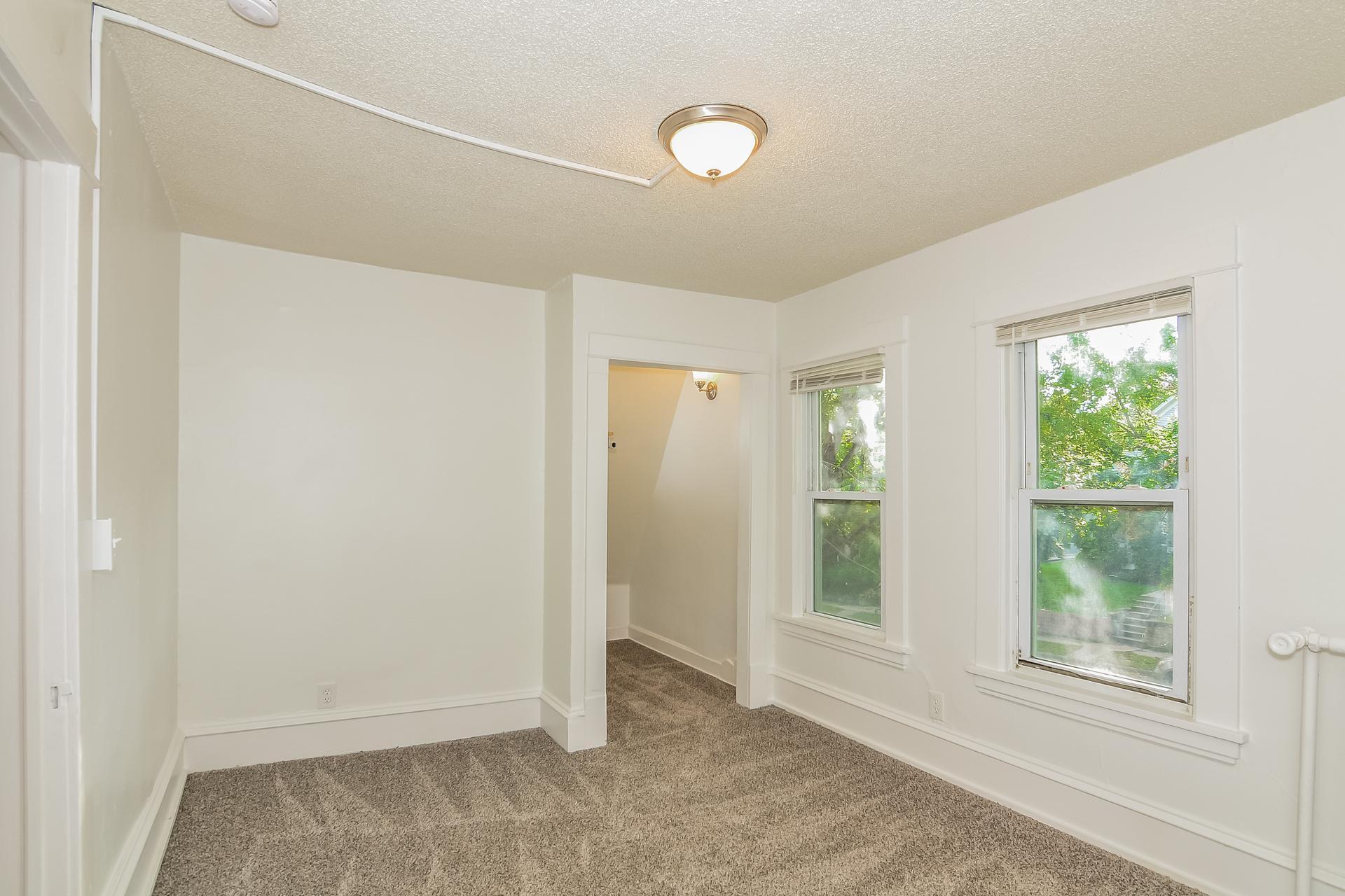 250 North Irving Avenue Minneapolis, MN 55405 - Photo 12 of 31