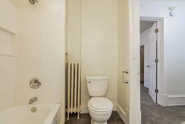 $1,899 | 250 North Irving Avenue, Minneapolis, MN 55405