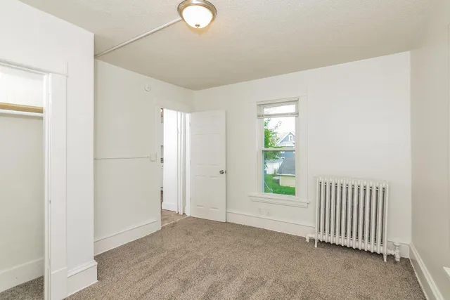 $1,899 | 250 North Irving Avenue, Minneapolis, MN 55405