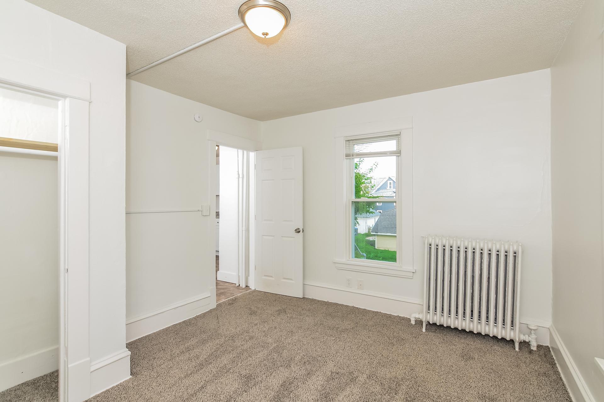 250 North Irving Avenue Minneapolis, MN 55405 - Photo 17 of 31