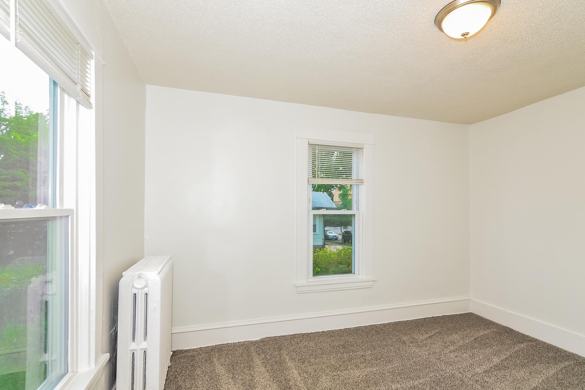 250 North Irving Avenue Minneapolis, MN 55405 - Photo 19 of 31