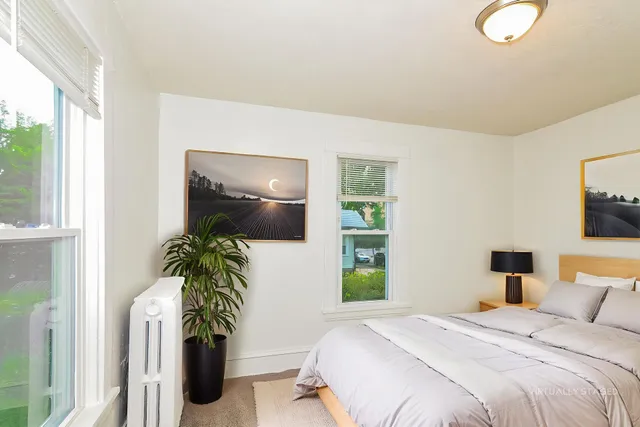 $1,899 | 250 North Irving Avenue, Minneapolis, MN 55405