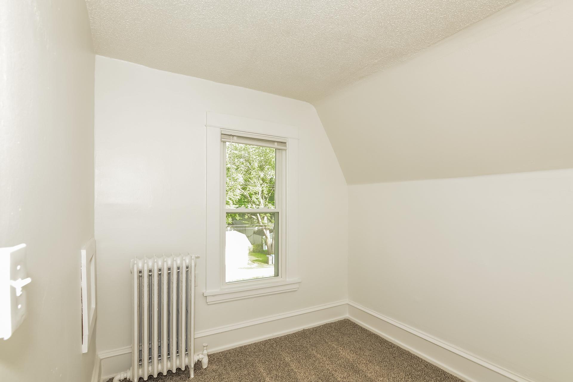 250 North Irving Avenue Minneapolis, MN 55405 - Photo 24 of 31