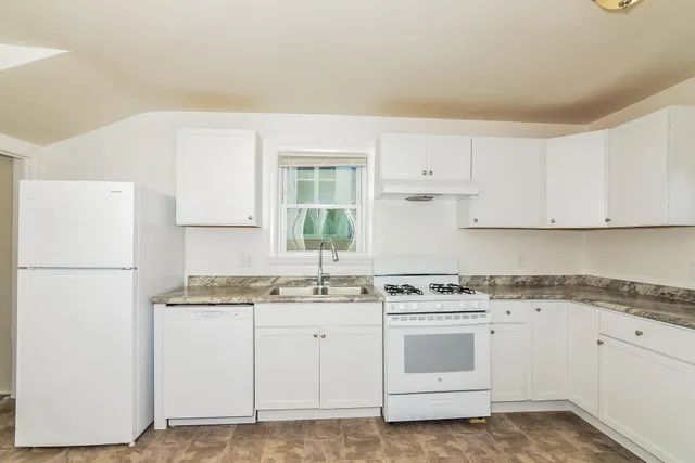 $1,899 | 250 North Irving Avenue, Minneapolis, MN 55405