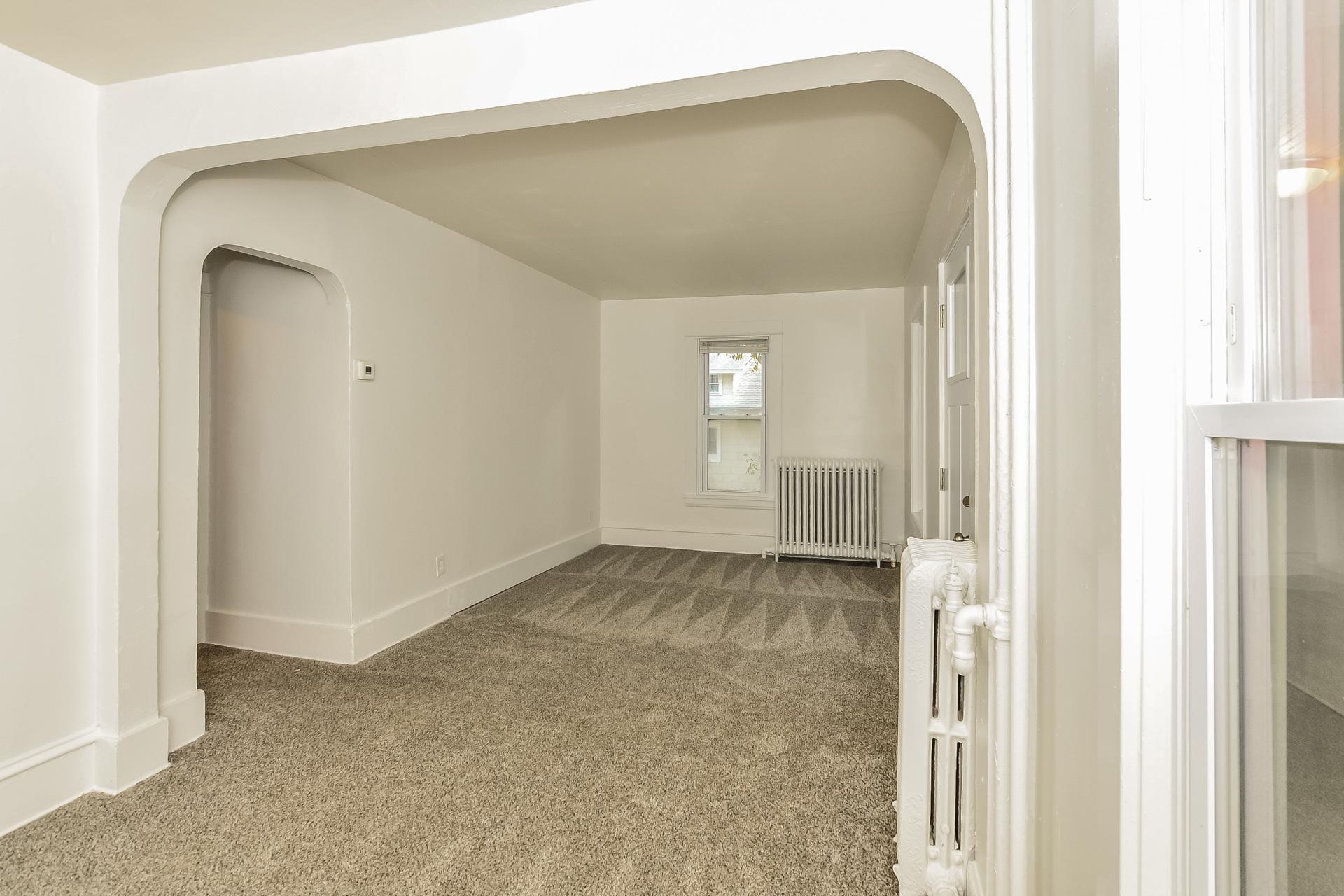 250 North Irving Avenue Minneapolis, MN 55405 - Photo 7 of 31