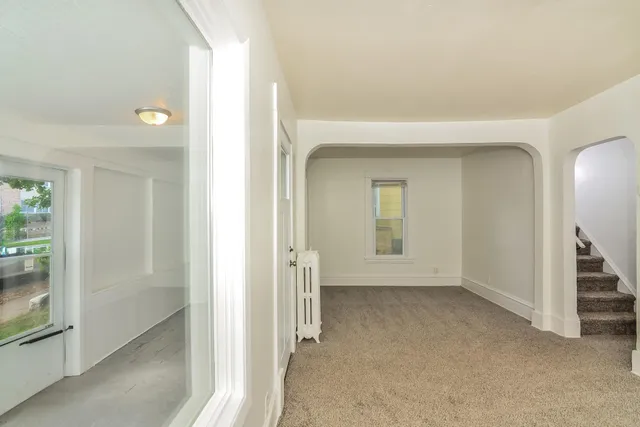 $1,899 | 250 North Irving Avenue, Minneapolis, MN 55405