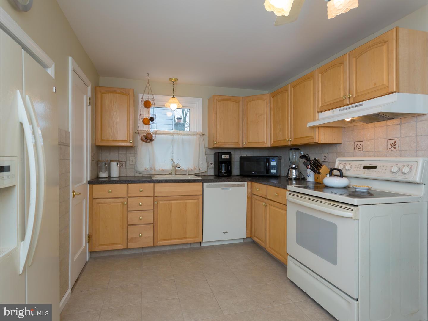 768 Eaton Road Springfield, PA 19064 - Photo 6 of 19 Gallery Image 6