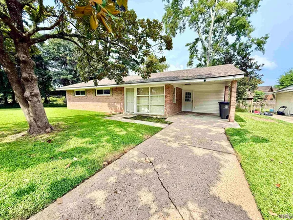 $1,850 | 2235 East Contour Drive, Baton Rouge, LA 70809