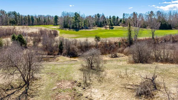 $92,500 | 22089 River Trails Road, Houghton, MI 49931