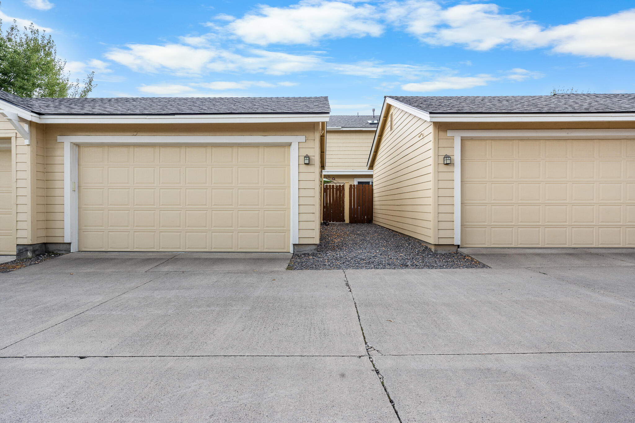 624 Southwest Hill Street Bend, OR 97702 - Photo 41 of 45 a view of garage