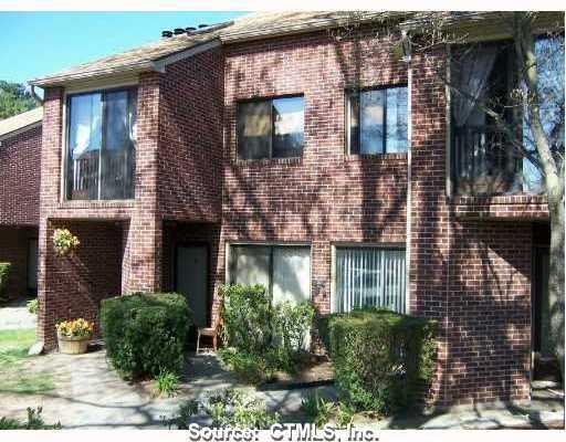 295 Redstone Hill Road, Unit 17 Bristol, CT 06010 - Photo 1 of 1 Gallery Image 1