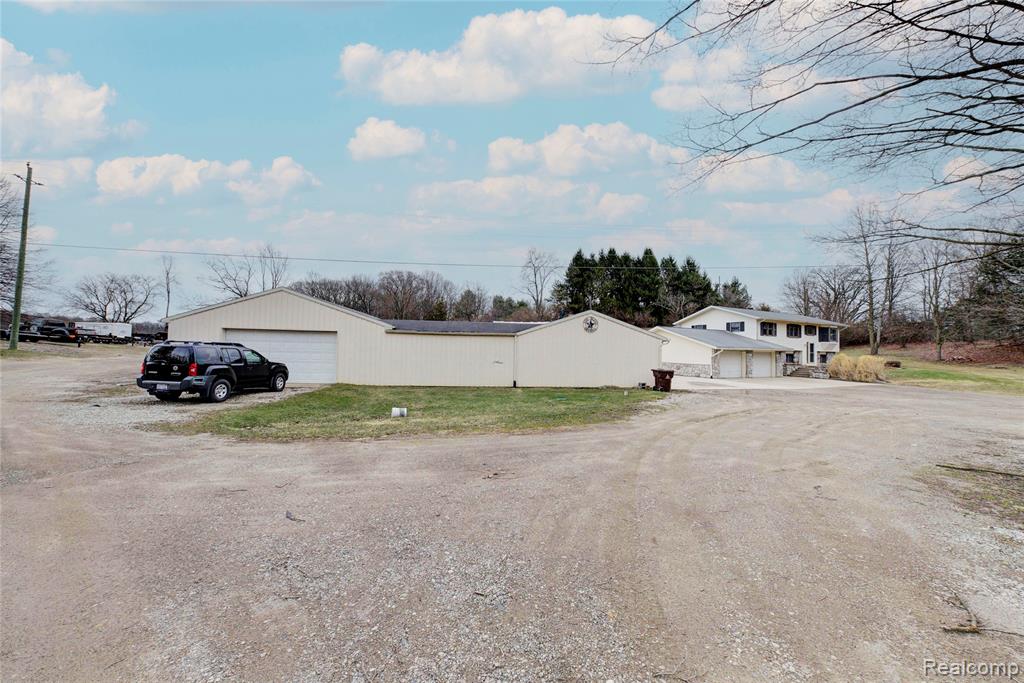 2718 Sexton Road Howell, MI 48843 - Photo 41 of 49