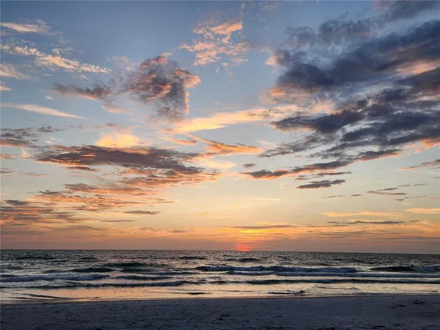 $657,000 | 802 Hidden Harbour Drive, Indian Rocks Beach, FL 33785