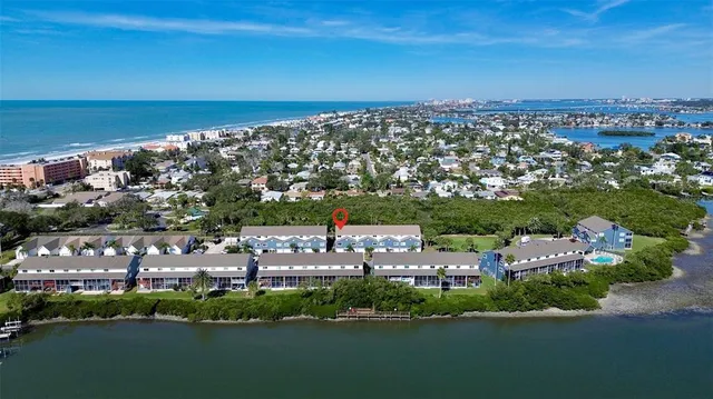 $645,000 | 802 Hidden Harbour Drive, Indian Rocks Beach, FL 33785