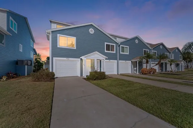 $645,000 | 802 Hidden Harbour Drive, Indian Rocks Beach, FL 33785