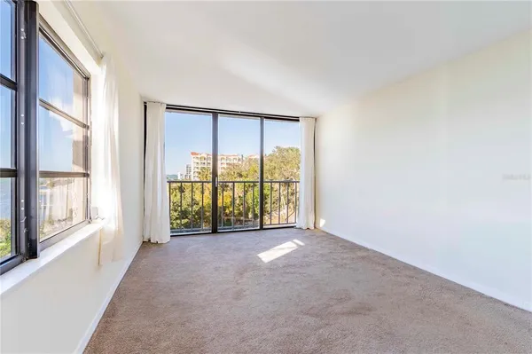 $540,000 | 500 North Osceola Avenue, Unit 307, Clearwater, FL 33755