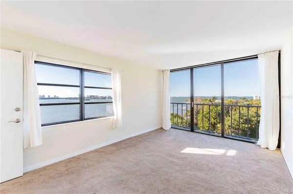 $540,000 | 500 North Osceola Avenue, Unit 307, Clearwater, FL 33755