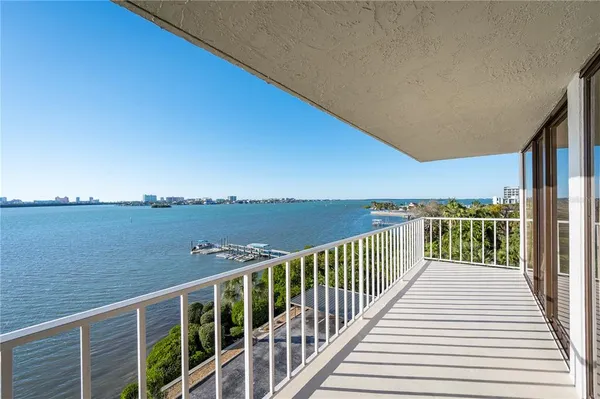 $540,000 | 500 North Osceola Avenue, Unit 307, Clearwater, FL 33755