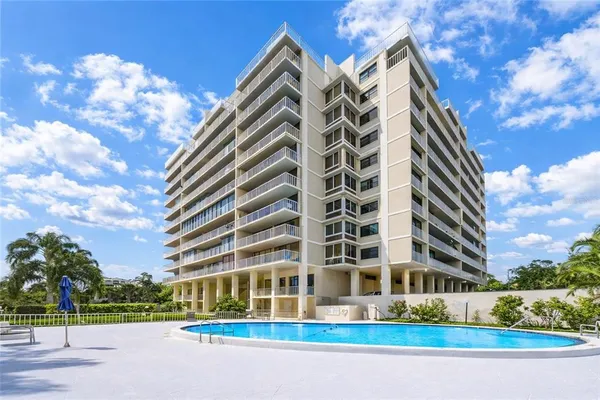 $540,000 | 500 North Osceola Avenue, Unit 307, Clearwater, FL 33755