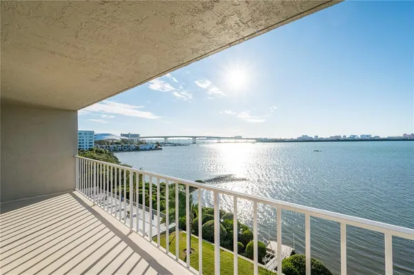 $540,000 | 500 North Osceola Avenue, Unit 307, Clearwater, FL 33755