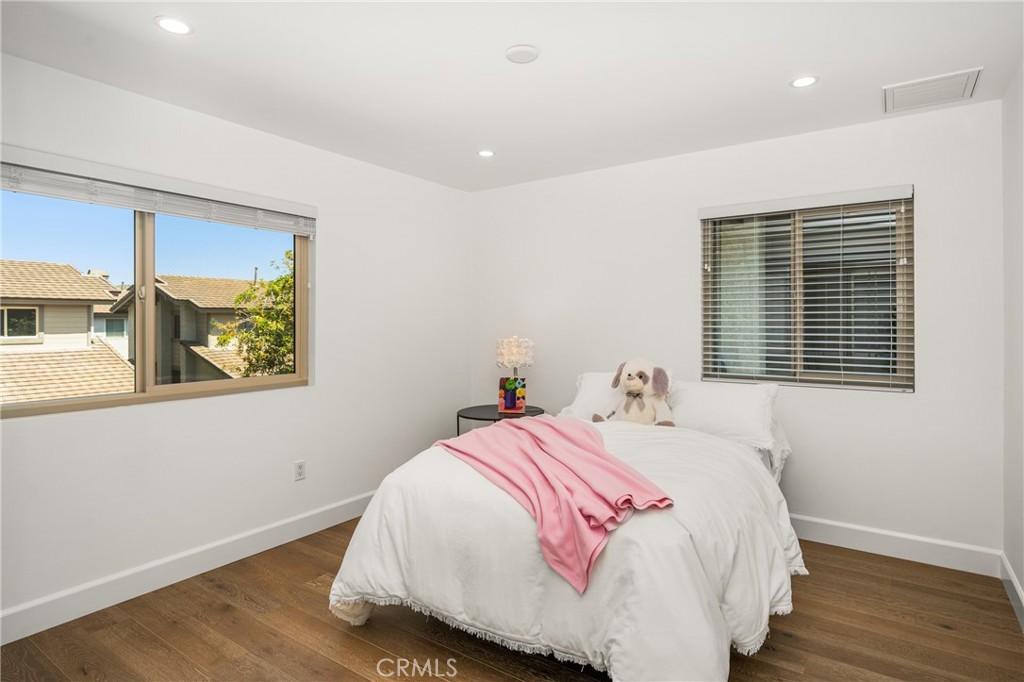 8 Moon Shadow, Unit 8 Irvine, CA 92603 - Photo 22 of 41