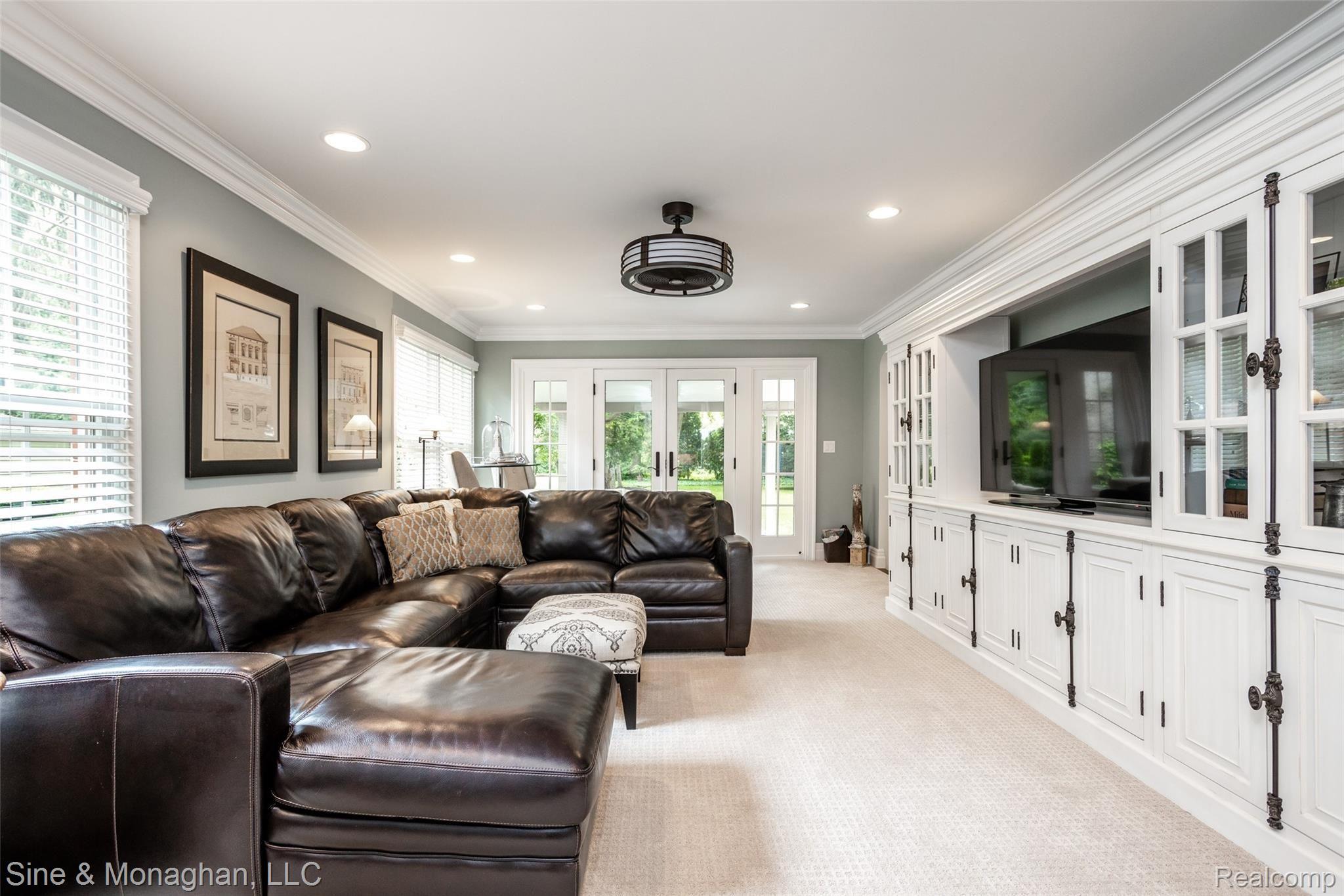 901 South Oxford Road Grosse Pointe, MI 48236 - Photo 25 of 72 901 S Oxford L036.jpg