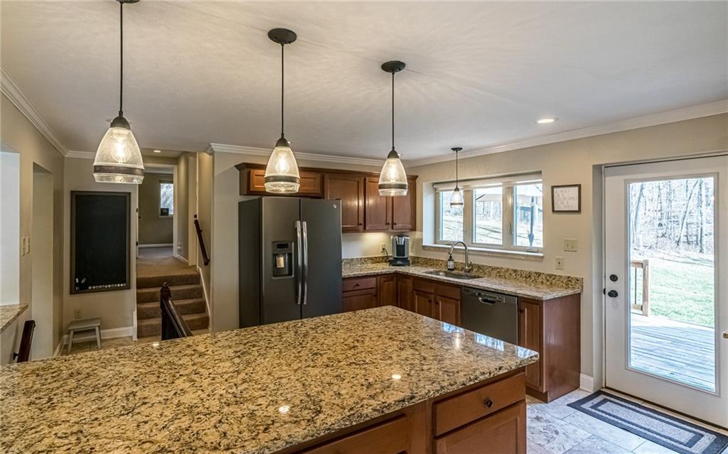 3886 Anderson Road Gibsonia, PA 15044 - Photo 9 of 25 Gallery Image 9