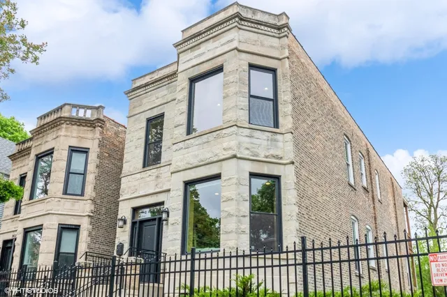 $4,500 | 3428 West Belden Avenue, Unit 1, Chicago, IL 60647