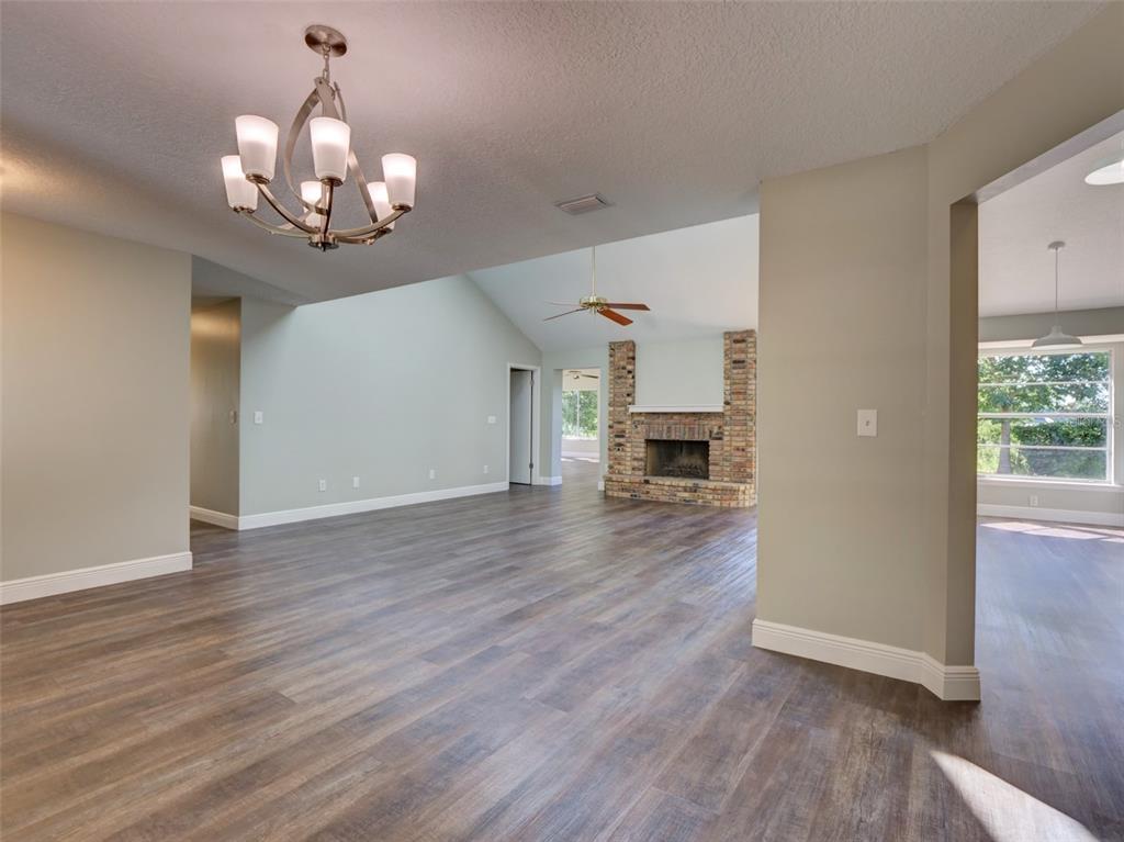 237 Robin Road Altamonte Springs, FL 32701 - Photo 10 of 34 Gallery Image 10