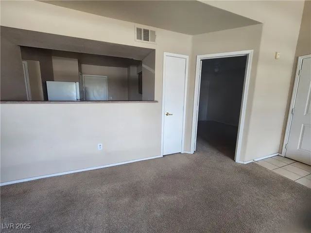 $1,400 | 6650 West Warm Springs Road, Unit 2121, Las Vegas, NV 89118