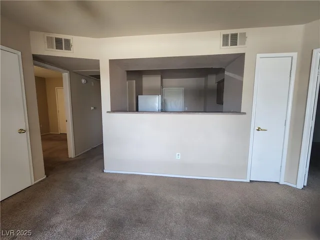 $1,400 | 6650 West Warm Springs Road, Unit 2121, Las Vegas, NV 89118
