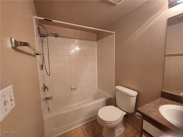 $1,400 | 6650 West Warm Springs Road, Unit 2121, Las Vegas, NV 89118