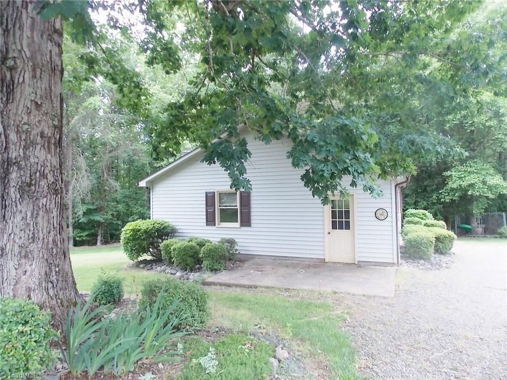 3505 Baltimore Road East Bend, NC 27018 - Photo 6 of 29 Gallery Image 6