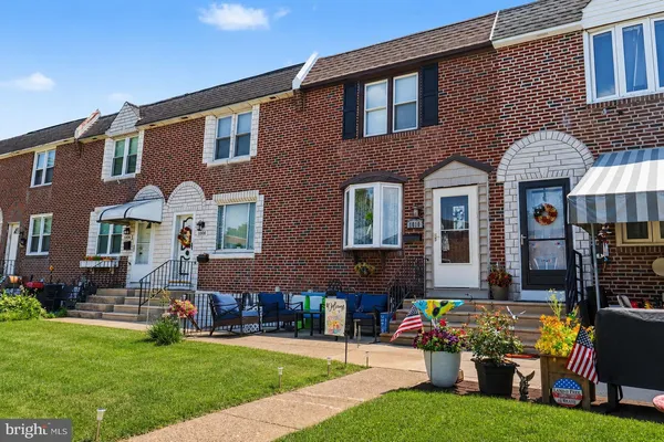 $240,000 | 1010 Poplar Avenue, Glenolden, PA 19036