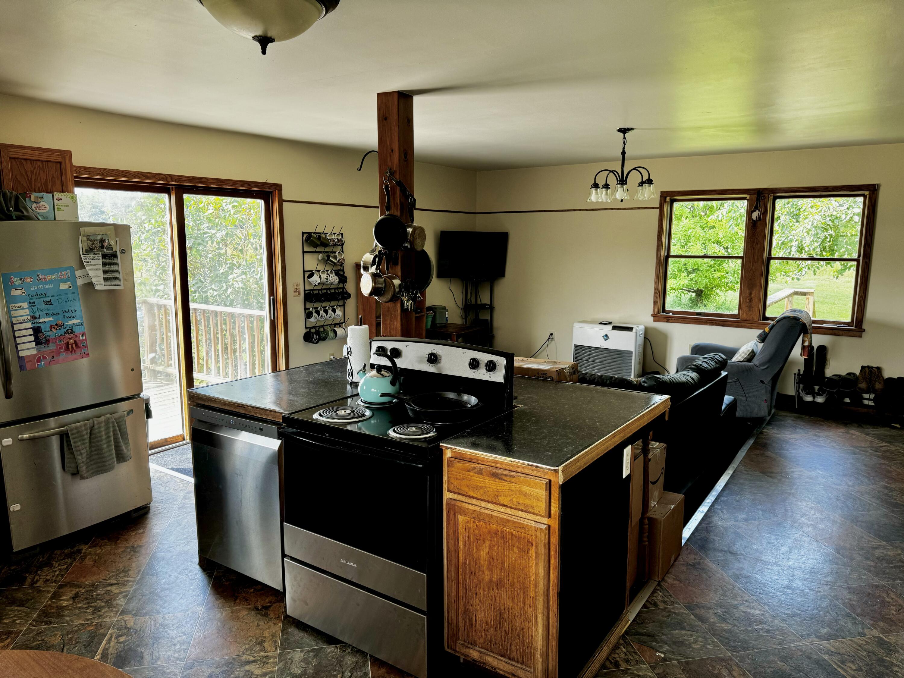 233 Hibernia Road Peru, NY 12972 - Photo 4 of 31 Gallery Image 4