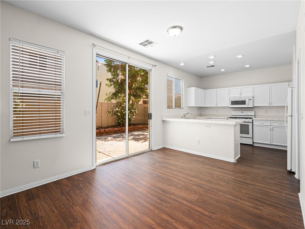 1153 Stormy Valley Road Las Vegas, NV 89123 - Photo 14 of 40 Gallery Image 14