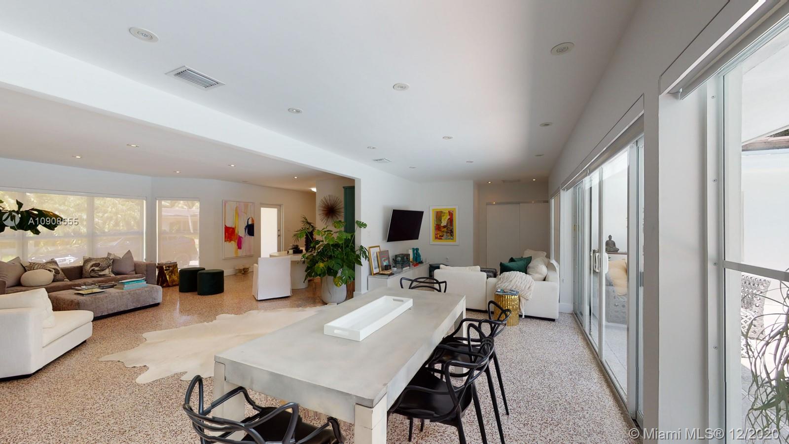 330 Ridgewood Road Coral Gables, FL 33133 - Photo 4 of 31 Gallery Image 4