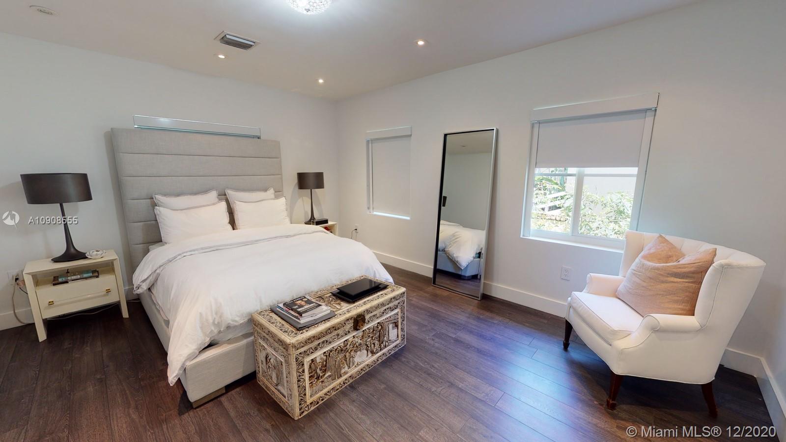330 Ridgewood Road Coral Gables, FL 33133 - Photo 7 of 31 Gallery Image 7