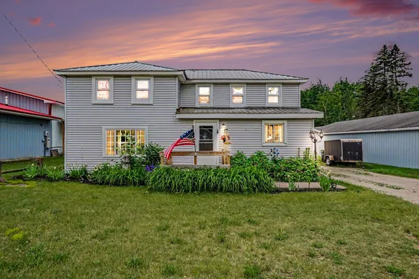 $184,500 | 21029 11 Mile Road, Reed City, MI 49677