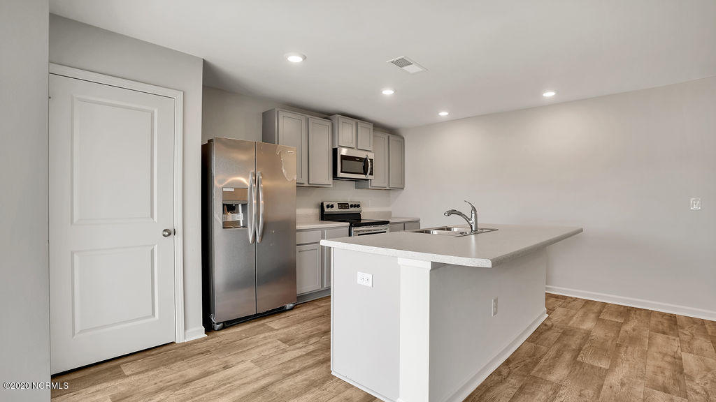411 Ellis Road Southeast, Unit LOT #34 Bolivia, NC 28422 - Photo 21 of 46 (PHOTO NOT OF ACTUAL HOME BUT ONE SIMILAR. OPTIONS/COLORS MAY VARY)