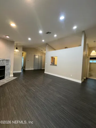 $3,000 | 1115 Main Street, Atlantic Beach, FL 32233