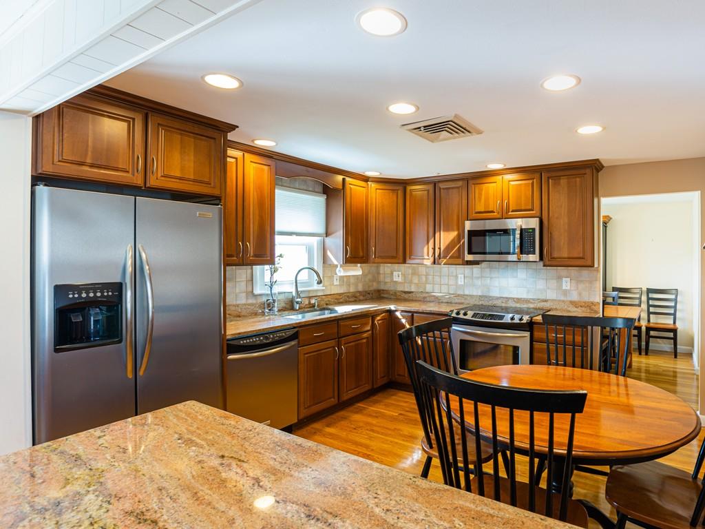 1 Smith Road Randolph, MA 02368 - Photo 6 of 30 Gallery Image 6