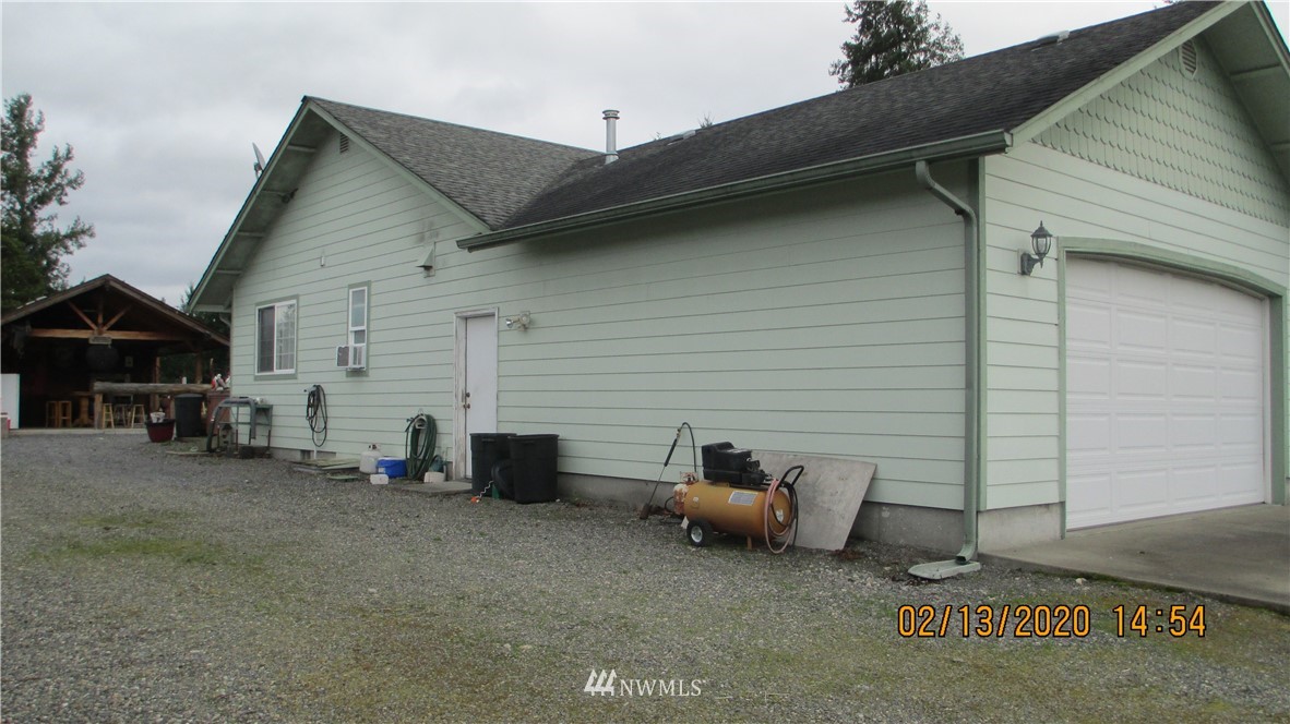 9526 Bridge Road Southeast Yelm, WA 98597 - Photo 4 of 29 Gallery Image 4