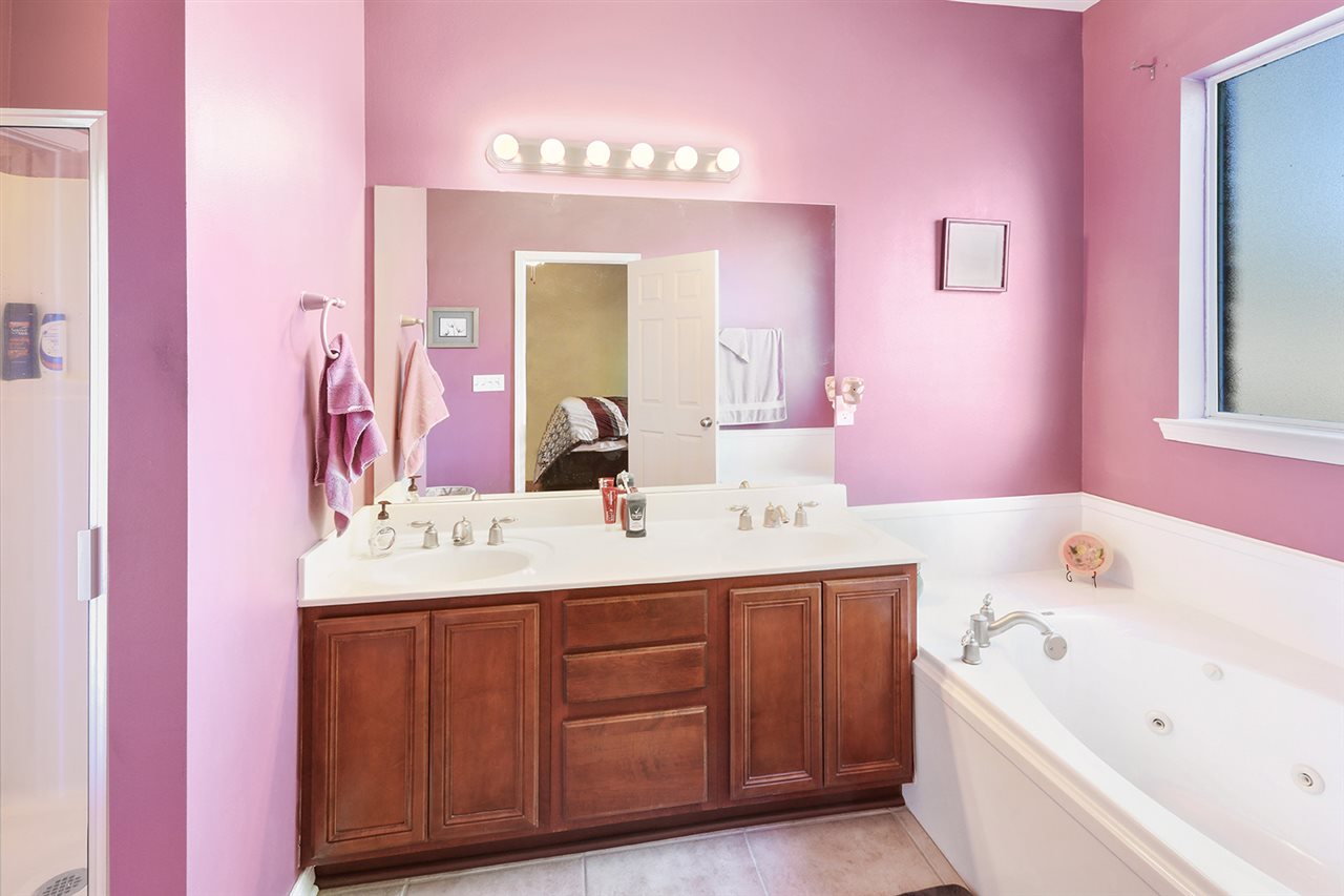3297 Bellingrath Drive Foley, AL 36535 - Photo 11 of 15 Master Bathroom