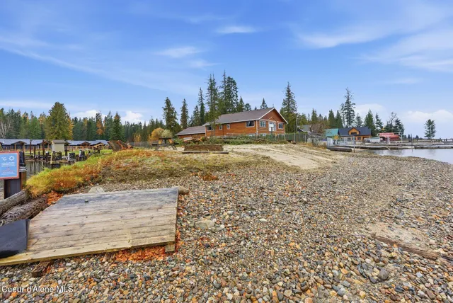 $949,900 | 25 Rebecca Lane, Nordman, ID 83848