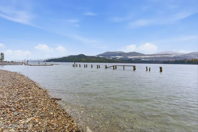 $949,900 | 25 Rebecca Lane, Nordman, ID 83848