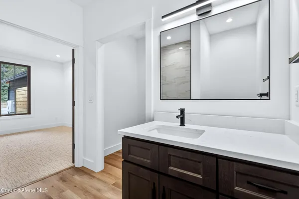 $925,000 | 25 Rebecca Lane, Nordman, ID 83848