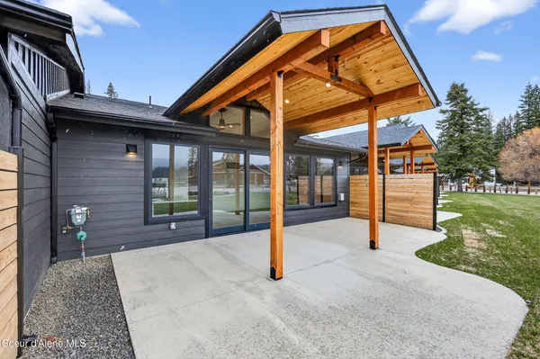 $925,000 | 25 Rebecca Lane, Nordman, ID 83848