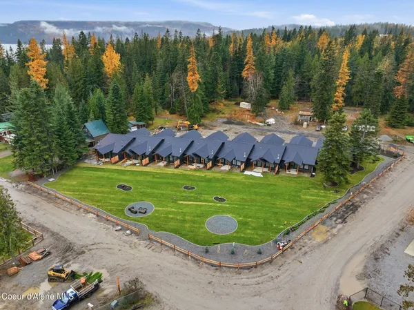 $949,900 | 25 Rebecca Lane, Nordman, ID 83848